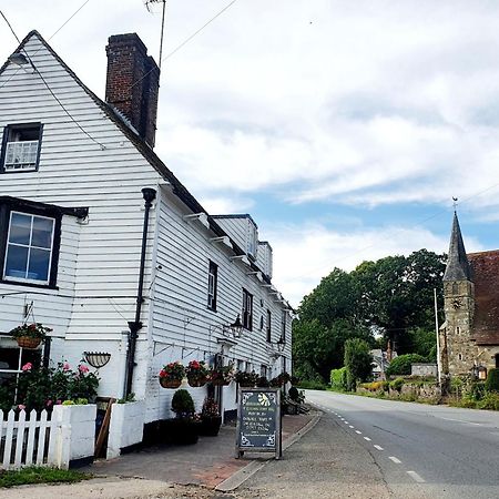 The White Hart Hotel Newenden Buitenkant foto