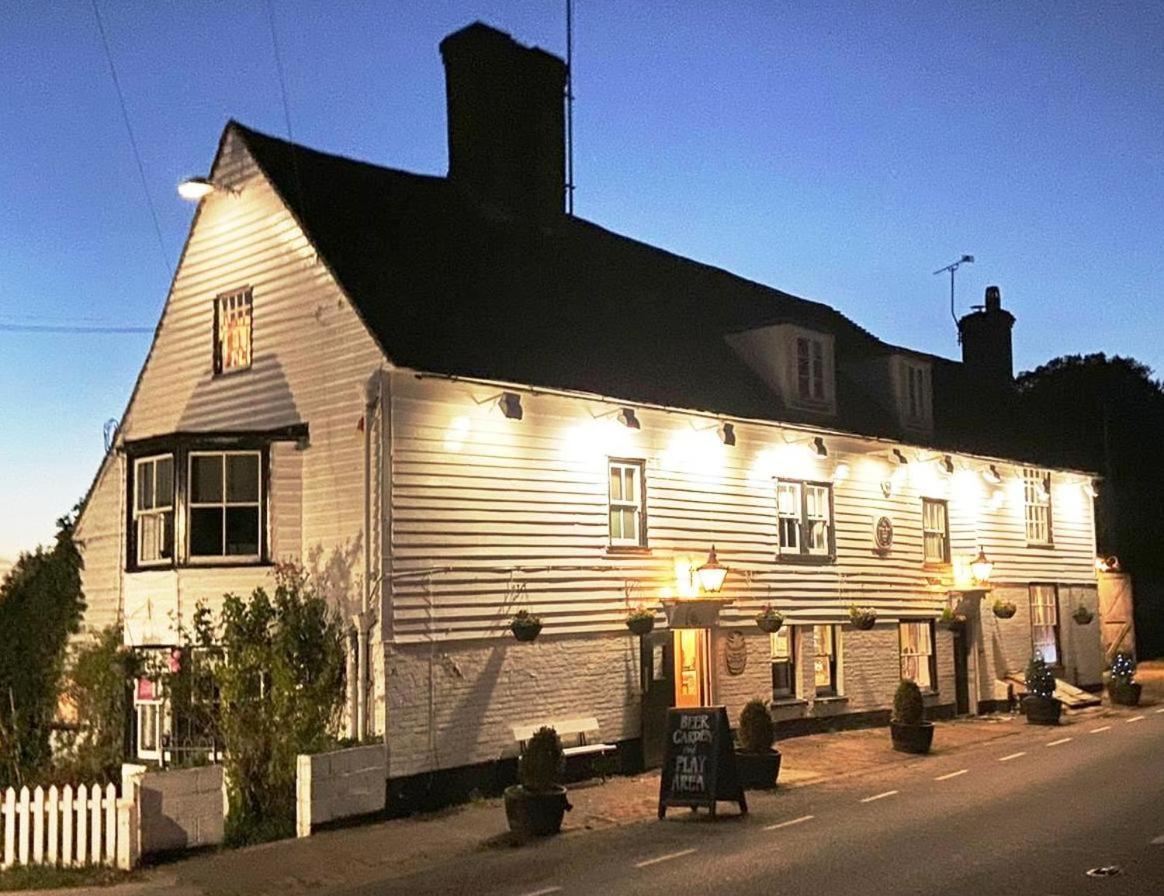 The White Hart Hotel Newenden Buitenkant foto