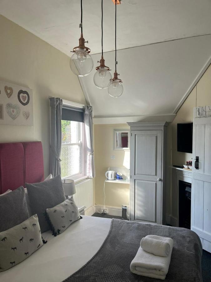 The White Hart Hotel Newenden Buitenkant foto