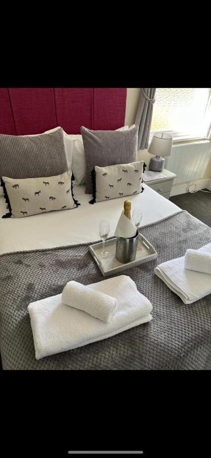 The White Hart Hotel Newenden Buitenkant foto